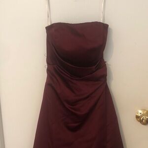Chic Strapless burgundy strapless Dress